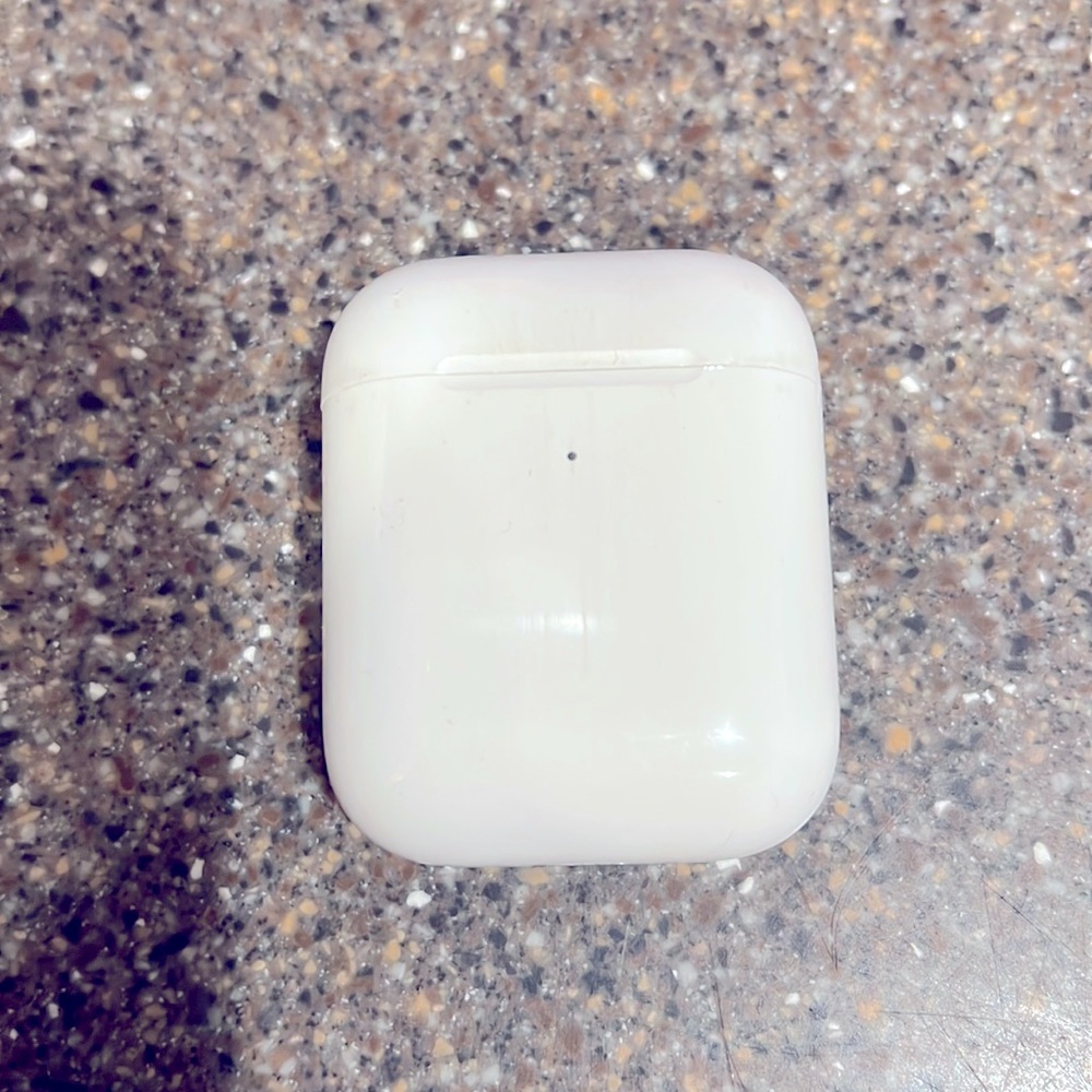 AirPod charging case